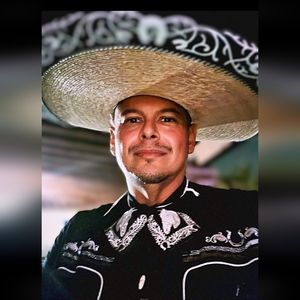 Meet your Posher, Roberto